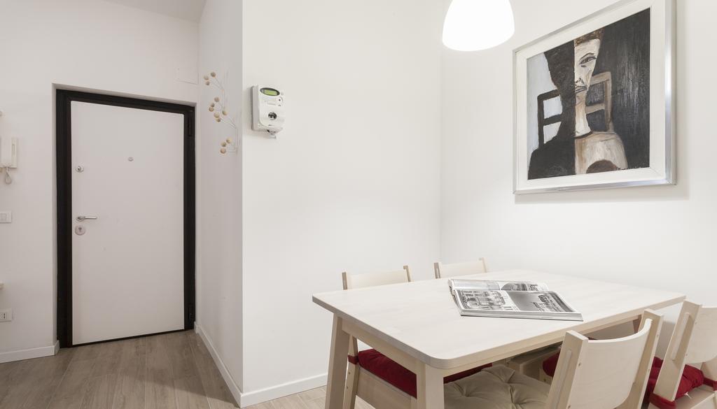 Italianway-Veniero 8 Apartment Милано Екстериор снимка